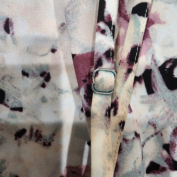 Like New Floral and Lace Spaghetti Strap Blouse Size Small - Picture 5 of 6